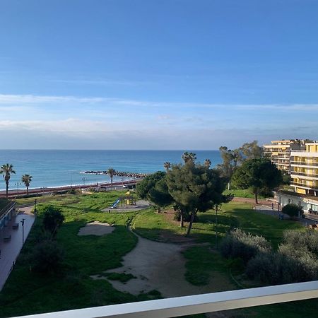 Apartamento Mare 5 Ventimiglia Exterior foto